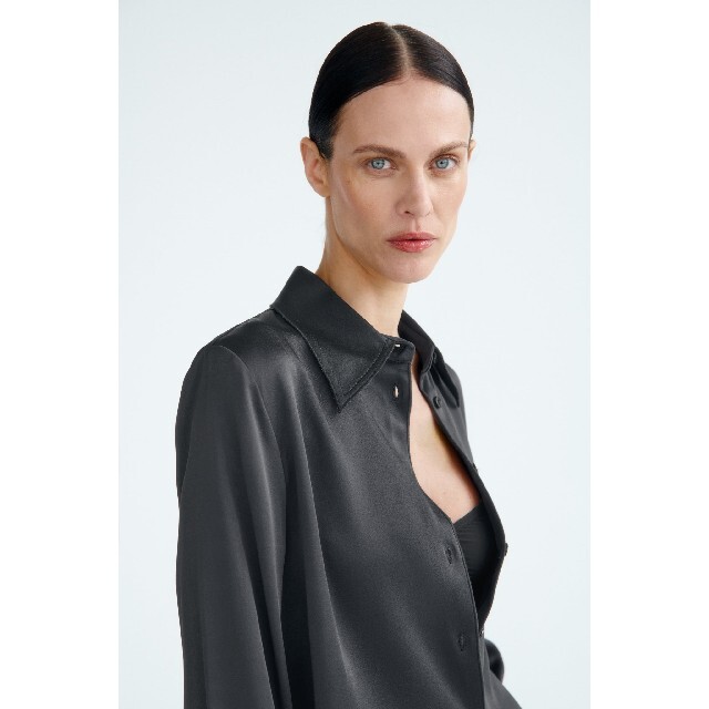 ZARA - ZARA サテンシャツ - LIMITED EDITION XSサイズの通販 by ZARA - ZARA サテンシャツ - LIMITED EDITION XSサイズの通販 by