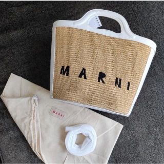 マルニ(Marni)の【新品未使用】マルニカゴバック(かごバッグ/ストローバッグ)