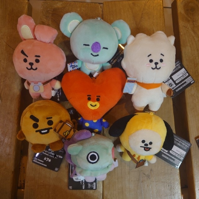 BT21　ボールチェーン付きぬいぐるみ　マスコット