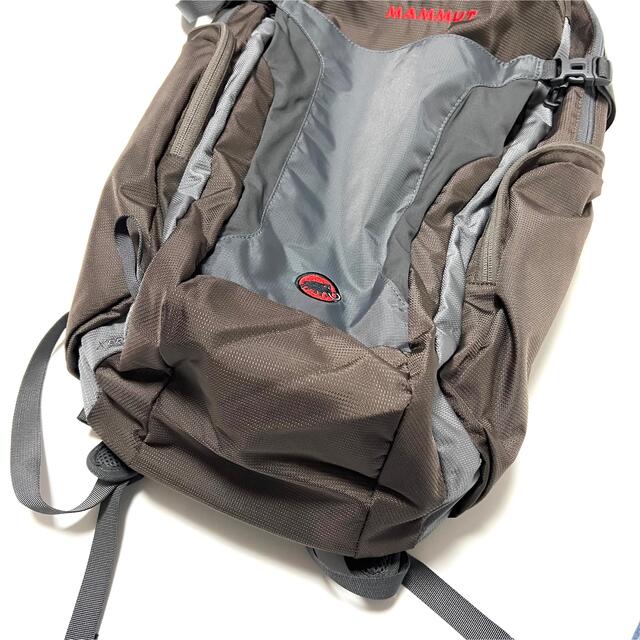 Mammut(マムート)の32L 新品 マムート mammut デイパック リュック サック エクセロン メンズのバッグ(バッグパック/リュック)の商品写真