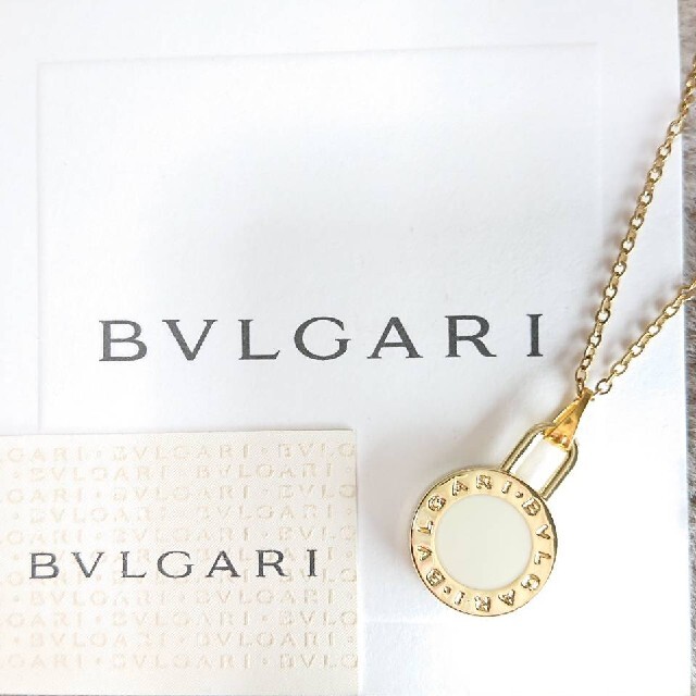 【正規 未使用】BVLGARI ロゴ刻印 白×金チャーム ネックレスチェーン | フリマアプリ ラクマ