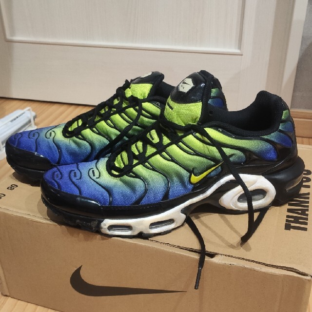 NIKE(ナイキ)のNIKE AIR MAX PLUS CYBER GREEN　エアマックスプラス メンズの靴/シューズ(スニーカー)の商品写真