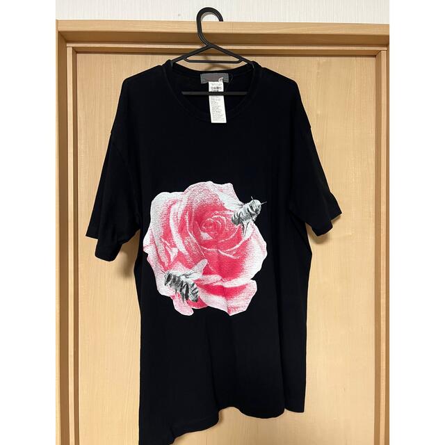Yohji Yamamoto(ヨウジヤマモト)の内田すずめ　ローズプリント　Tシャツ メンズのトップス(Tシャツ/カットソー(半袖/袖なし))の商品写真