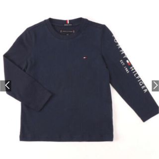 トミーヒルフィガー(TOMMY HILFIGER)の新品　トミーヒルフィガー ネイビー　ベーシックフラッグロングスリーブTシャツ　　(Tシャツ/カットソー)