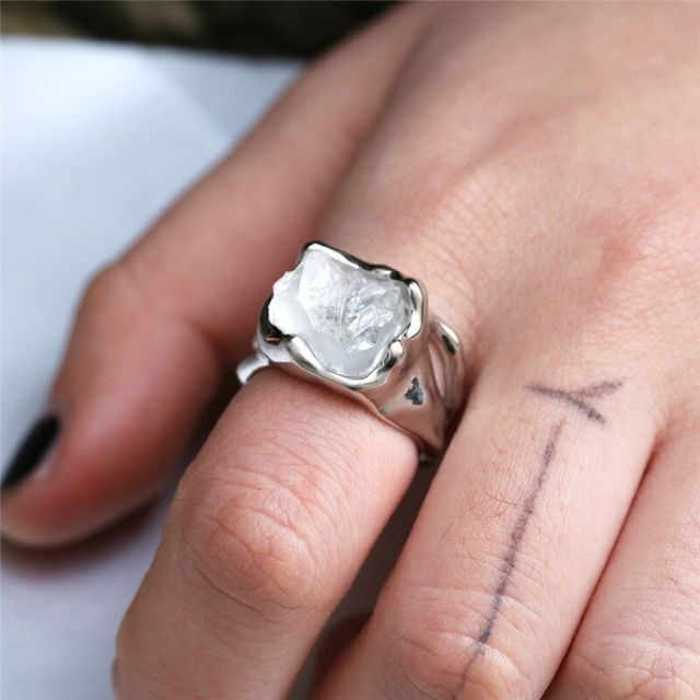 リング ホワイト 水晶 シルバー925 レディース 氷山 お洒落 ギフト レディースのアクセサリー(リング(指輪))の商品写真