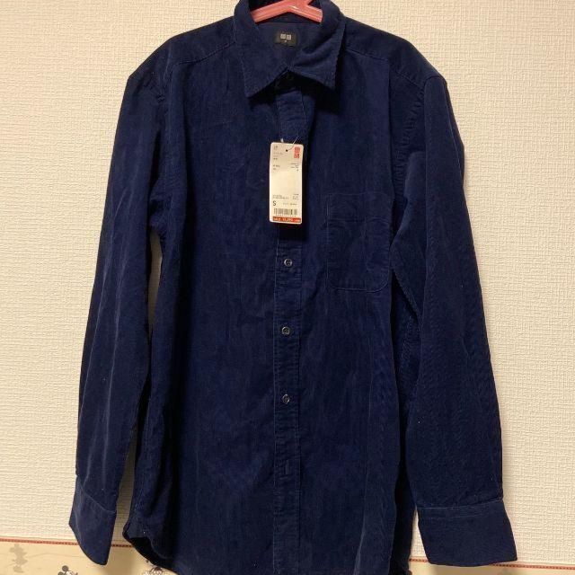 UNIQLO(ユニクロ)のユニクロ コーデュロイ　シャツ　 長袖シャツ　ネイビー　藍色　NAVY レディースのトップス(シャツ/ブラウス(長袖/七分))の商品写真