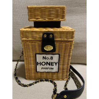 honey salon by foppish - 夏　カゴ　バック　香水の型をしたショルダーバック