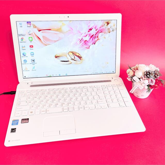 小型軽量✨可愛い白＆シルバーノートパソコン！WEBカメラで事務学習