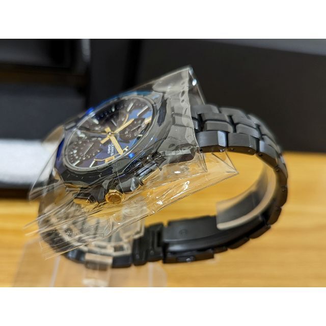 世界限定200本　新品　casio オシアナス　マンタ　サファイアガラスベゼル メンズの時計(腕時計(アナログ))の商品写真