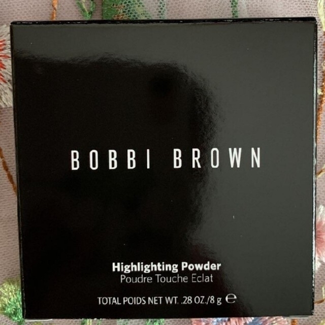 BOBBI BROWN(ボビイブラウン)のhi-ro様専用☆ボビイブラウン　ハイライト　クォーツグロウ＆ライトビスク コスメ/美容のベースメイク/化粧品(フェイスカラー)の商品写真