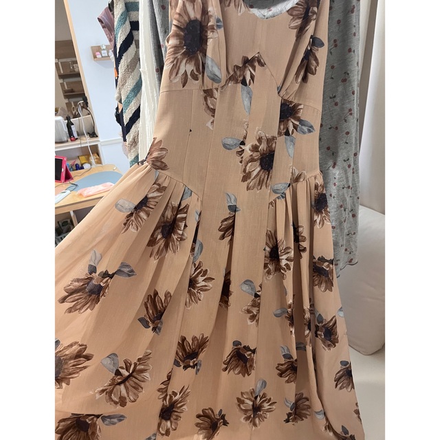 herlipto Sunflower-Printed Midi Dress レディースのワンピース(ロングワンピース/マキシワンピース)の商品写真