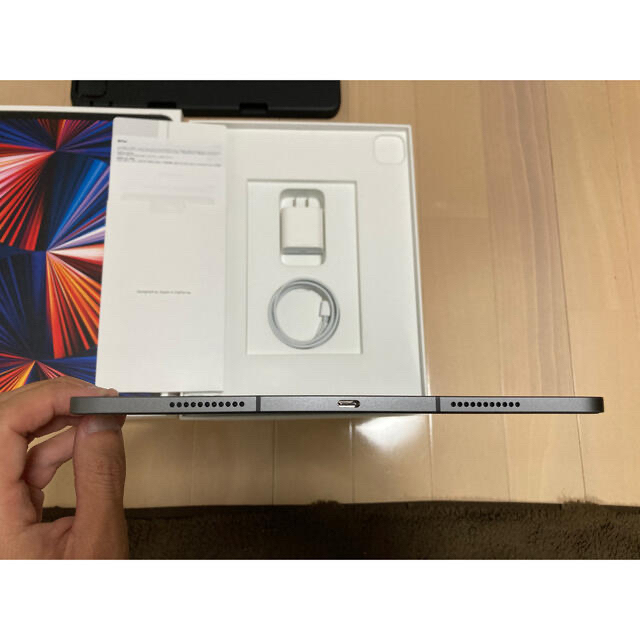 iPad(アイパッド)のiPad Pro 12.9インチ 第5世代  512GB MHR83J/A スマホ/家電/カメラのPC/タブレット(タブレット)の商品写真