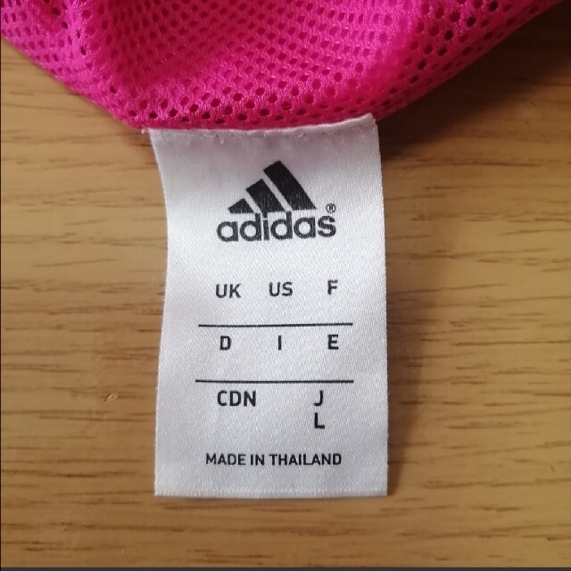 adidas(アディダス)のアディダス シャカシャカジャージ スポーツ/アウトドアのサッカー/フットサル(ウェア)の商品写真