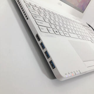 キレイです♡白くてかわいいノートパソコン