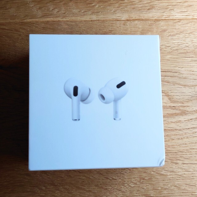 Apple AirPods Pro MLWK3J/A 未開封品 スマホ/家電/カメラのオーディオ機器(ヘッドフォン/イヤフォン)の商品写真