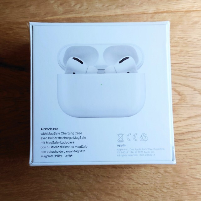 Apple AirPods Pro MLWK3J/A 未開封品 スマホ/家電/カメラのオーディオ機器(ヘッドフォン/イヤフォン)の商品写真