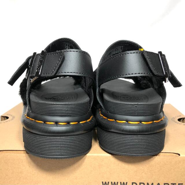 Dr.Martens(ドクターマーチン)の【新品】ドクターマーチン サンダル ファー ブラック 23.0 レディースの靴/シューズ(サンダル)の商品写真