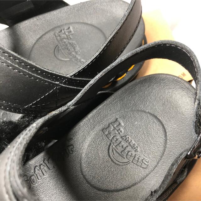 Dr.Martens(ドクターマーチン)の【新品】ドクターマーチン サンダル ファー ブラック 23.0 レディースの靴/シューズ(サンダル)の商品写真