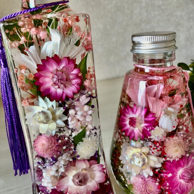 ともまる様専用　ハーバリウム　仏花　ピンク系しずく瓶・ボード瓶 ハンドメイドのフラワー/ガーデン(その他)の商品写真