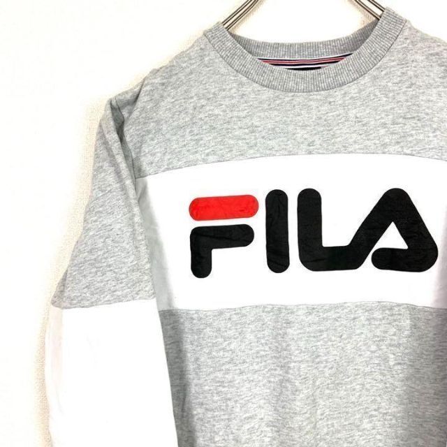 FILA(フィラ)のフィラ FILA ビッグロゴ プリント 切り替え スウェットトレーナー 古着女子 メンズのトップス(スウェット)の商品写真