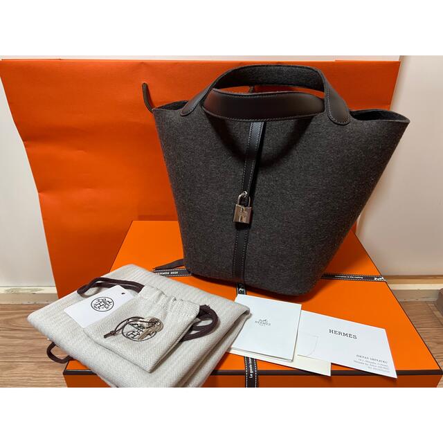 Hermes(エルメス)のHERMES エルメス ピコタンロック MM 22 フェルト エベンヌ レディースのバッグ(ハンドバッグ)の商品写真