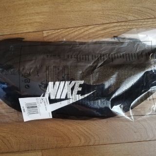 ナイキ(NIKE)のナイキ ヘリテージ ヒップパック ウエストポーチ ブラック DB0490(ボディバッグ/ウエストポーチ)