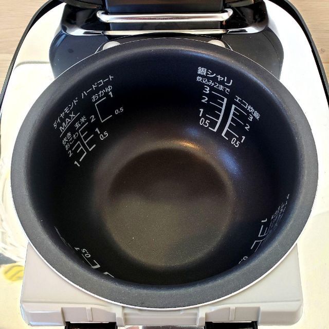 炊飯器 3合炊パナソニック SR-JX058-K 可変圧力 2020年製