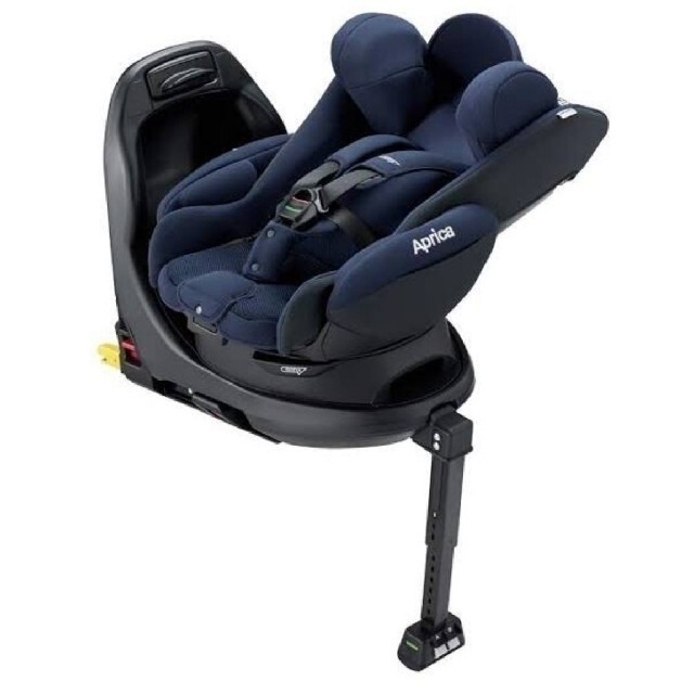 Aprica(アップリカ)のアップリカ　ディアターンプラス　ISOFIX　チャイルドシート　ブラック キッズ/ベビー/マタニティの外出/移動用品(自動車用チャイルドシート本体)の商品写真