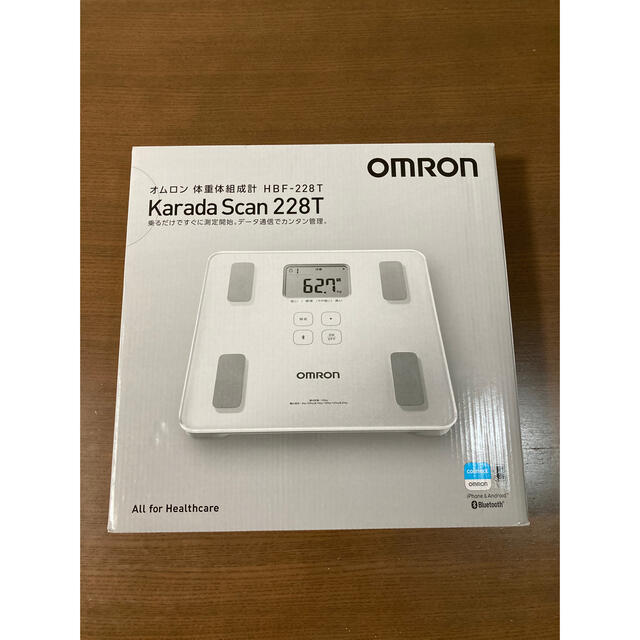 OMRON(オムロン)の【新品・送料込み】オムロン 体重体組成計 HBF 228T スマホ/家電/カメラの美容/健康(体重計/体脂肪計)の商品写真