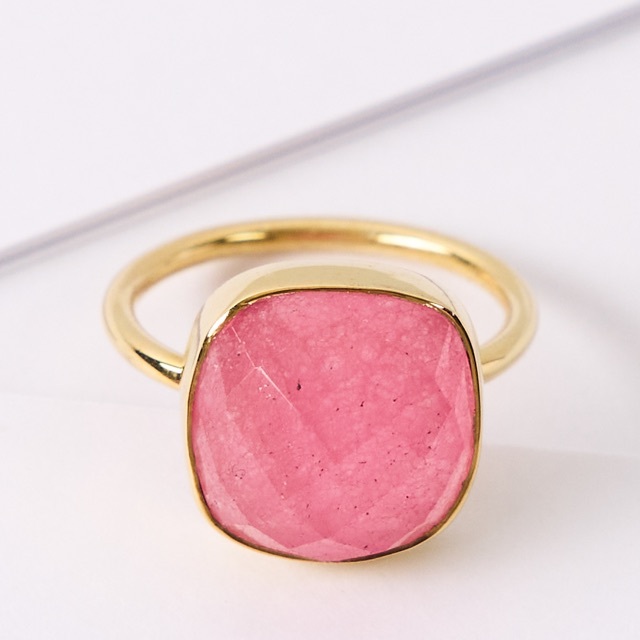 【セール】【8.5号】ピンクジェイド チェッカーカット スクエア リング 指輪 レディースのアクセサリー(リング(指輪))の商品写真