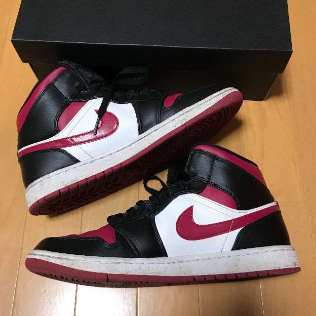 NIKE(ナイキ)のNIKE AIR JORDAN 1 MID 28.0cm メンズの靴/シューズ(スニーカー)の商品写真