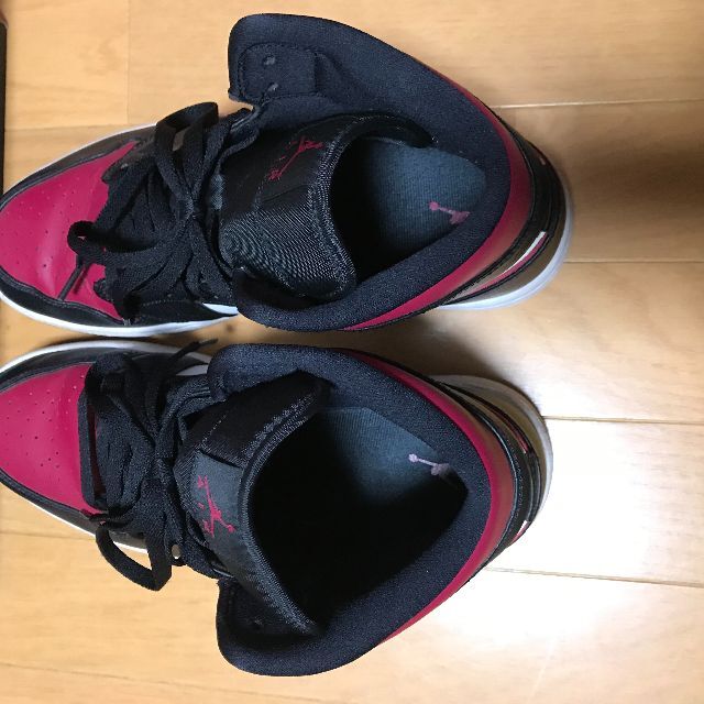 NIKE(ナイキ)のNIKE AIR JORDAN 1 MID 28.0cm メンズの靴/シューズ(スニーカー)の商品写真