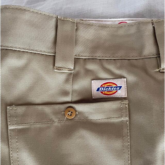 Dickies(ディッキーズ)のDickies レディース　カーキ　ショートパンツ　27インチ レディースのパンツ(ショートパンツ)の商品写真