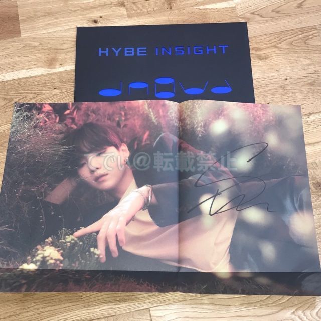 BTS SUGA 直筆サイン「HYBE INSIGHT」ポスター②