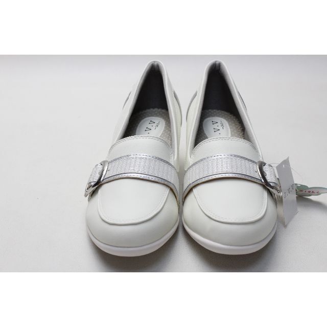 新品♪a・v・v 超軽量 ローファーパンプス(24.5ｃｍ) レディースの靴/シューズ(ローファー/革靴)の商品写真