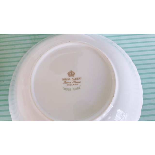 ROYAL ALBERT(ロイヤルアルバート)のロイヤルアルバート　モスローズ　ボウル×2 インテリア/住まい/日用品のキッチン/食器(食器)の商品写真