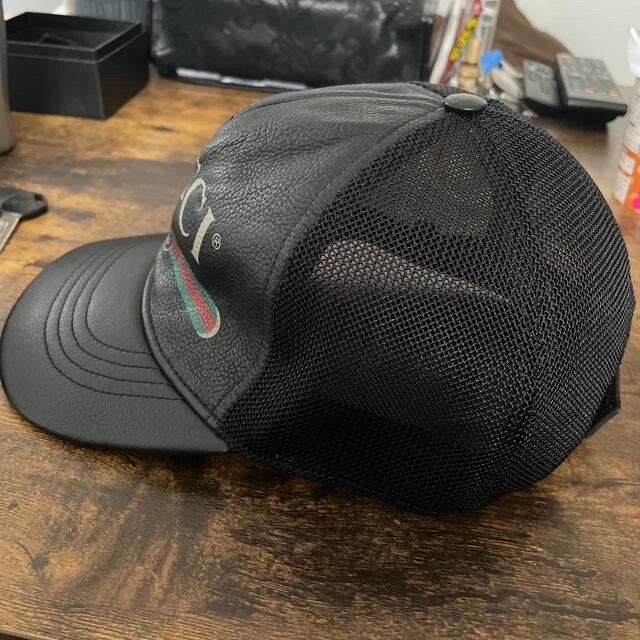 Gucci(グッチ)のGUCCI ヴィトン　PRADA シュプリーム　supreme メンズの帽子(キャップ)の商品写真