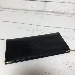 ジバンシィ(GIVENCHY)のGivenchy ジバンシー　長財布　黒　財布　ブランド　シンプル(長財布)