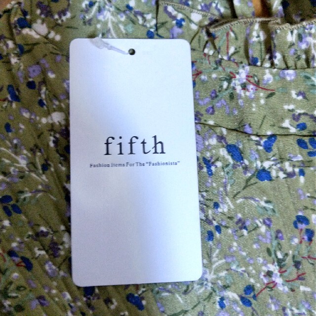fifth(フィフス)のfifth グリーン花柄ワンピース レディースのワンピース(ロングワンピース/マキシワンピース)の商品写真