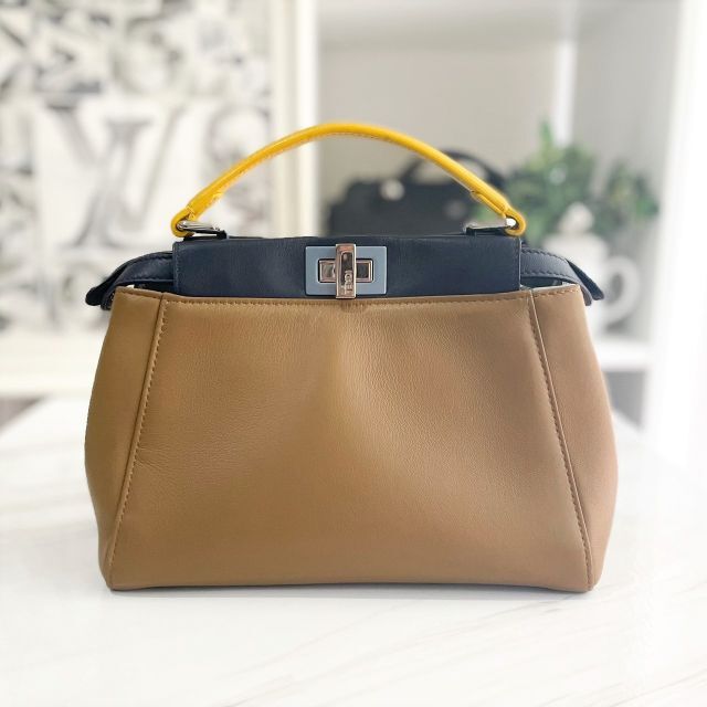 FENDI - 美品☆ フェンディ ピーカブー ミニ 2way ハンドバッグ