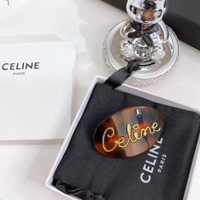 ヘアピン celine カーシブヘアクリップ