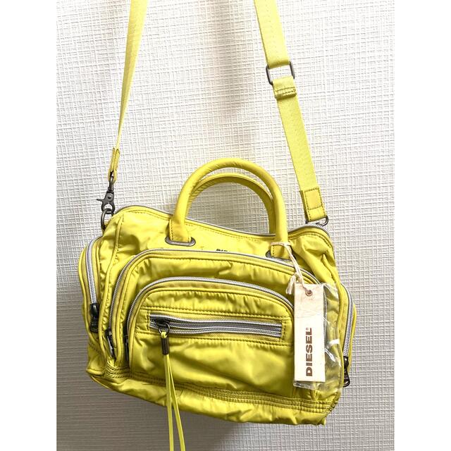 DIESEL(ディーゼル)のdiesel レモンイエロー　ショルダー　バッグ　 レディースのバッグ(ショルダーバッグ)の商品写真