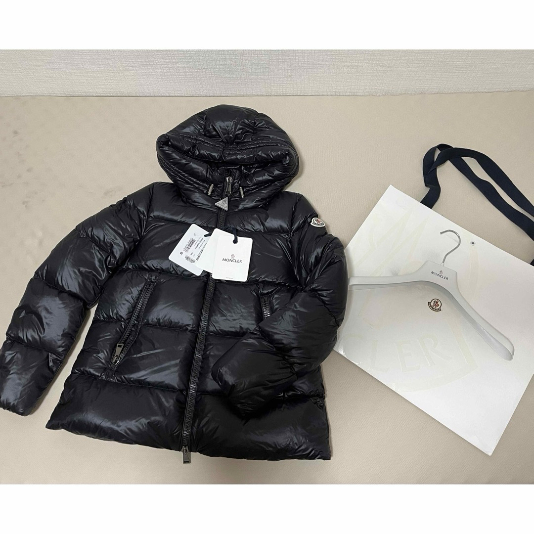 MONCLER(モンクレール)のモンクレールMONCLER ダウンレディースブラック黒 セリッテ　サイズ0 レディースのジャケット/アウター(ダウンジャケット)の商品写真