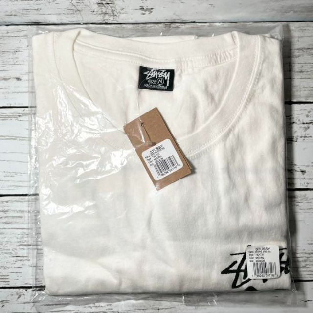 STUSSY(ステューシー)の【新品】stussy Tシャツ　サイズM ホワイト メンズのトップス(Tシャツ/カットソー(半袖/袖なし))の商品写真