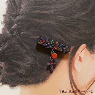 ビーズ ハロウィン バレッタ・Ｓサイズ／ドットパープル・かぼちゃ＆十字架チャーム(ヘアアクセサリー)