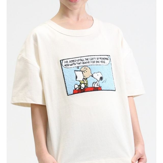 PEANUTS(ピーナッツ)のタグ付新品！ モコモコの漫画が可愛い！PEANUTSスヌーピーTシャツ130W キッズ/ベビー/マタニティのキッズ服男の子用(90cm~)(Tシャツ/カットソー)の商品写真