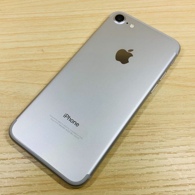 Simﾛｯｸ解除済 iPhone7 256GB P38