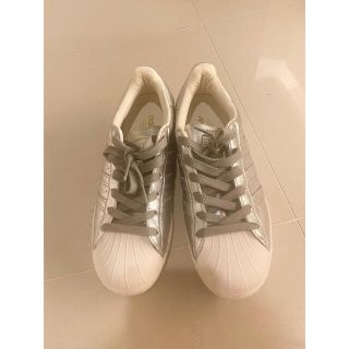 アディダス(adidas)のadidasスニーカー美品(スニーカー)