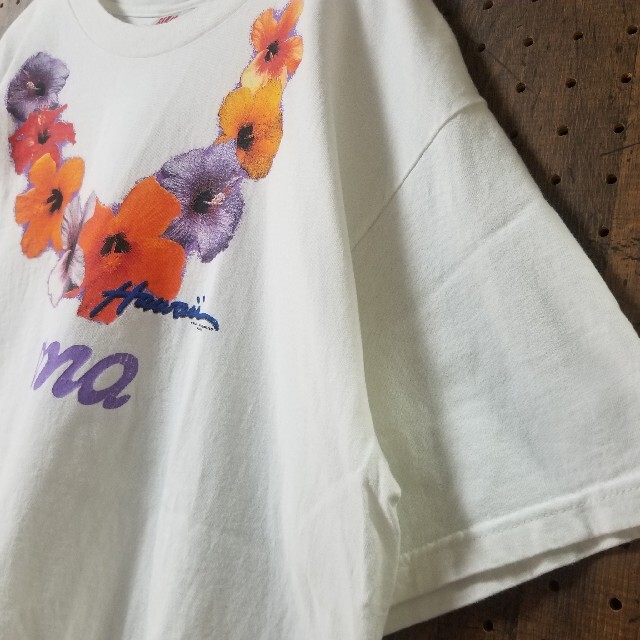 Hanes(ヘインズ)のHanes ヘインズ　花柄　デザイン　Tシャツ　サイズ L　メキシコ製 メンズのトップス(Tシャツ/カットソー(半袖/袖なし))の商品写真