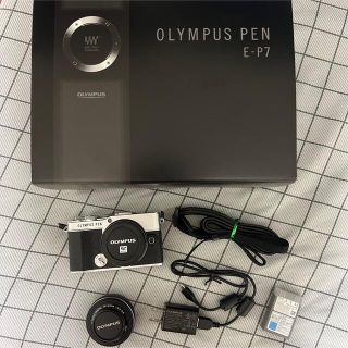 オリンパス(OLYMPUS)のOLYMPUS PEN E-P7レンズキット(ミラーレス一眼)